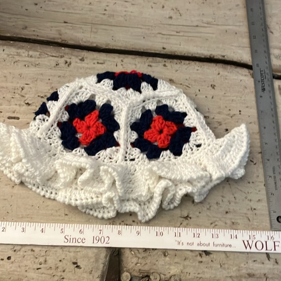 Handmade crocheted granny square bucket hat - Picture 5 of 5